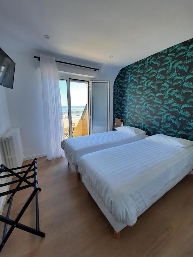 Au Bon Accueil Hotel Perros-Guirec Bagian luar foto