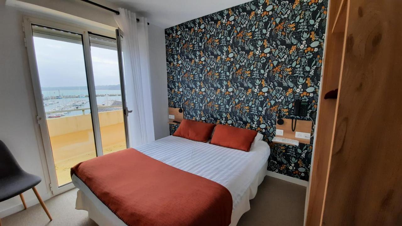 Au Bon Accueil Hotel Perros-Guirec Bagian luar foto