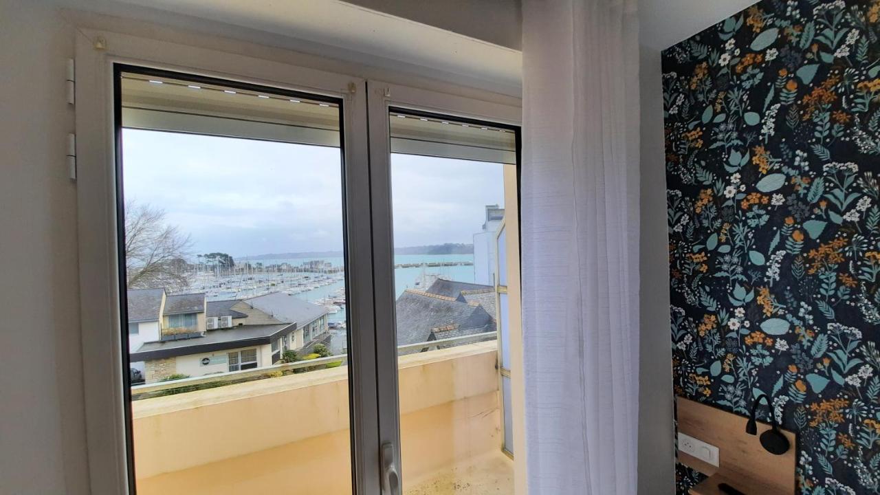Au Bon Accueil Hotel Perros-Guirec Bagian luar foto