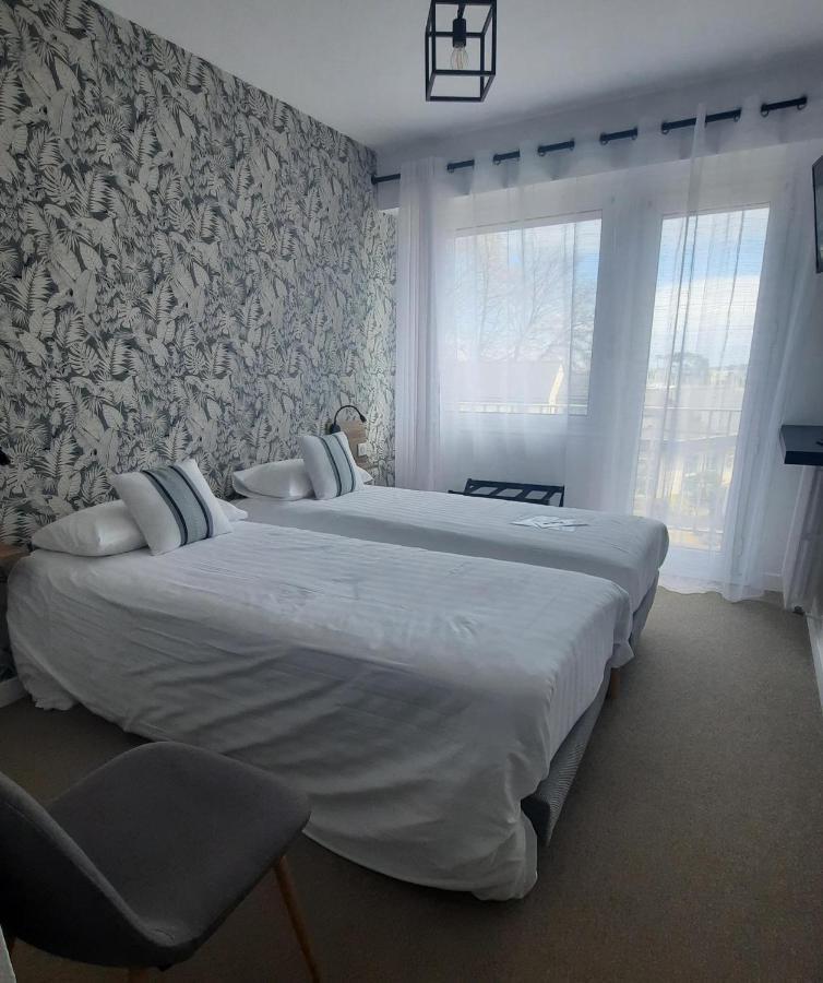 Au Bon Accueil Hotel Perros-Guirec Bagian luar foto