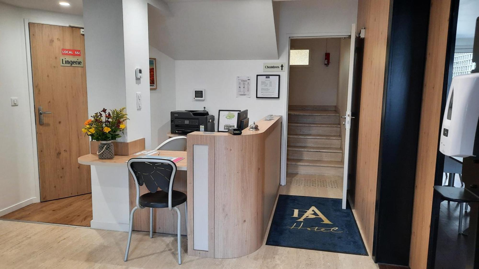 Au Bon Accueil Hotel Perros-Guirec Bagian luar foto